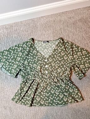 SHEIN Olive Green Ditsy Floral V-Neck Peplum Top